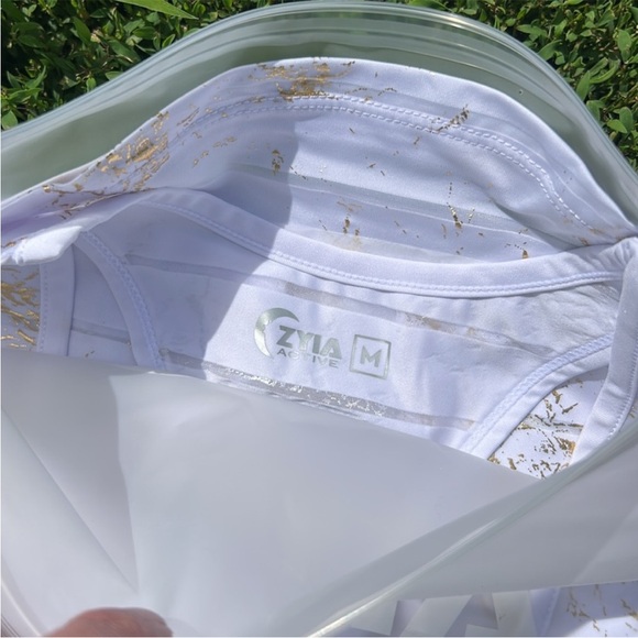 ZYIA Active White Stay Gold Havana Tank 
Size Medium New with tag and bag! - Picture 12 of 12